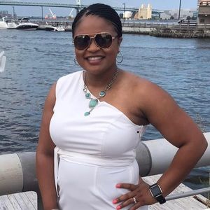 Meet your Posher, Monica